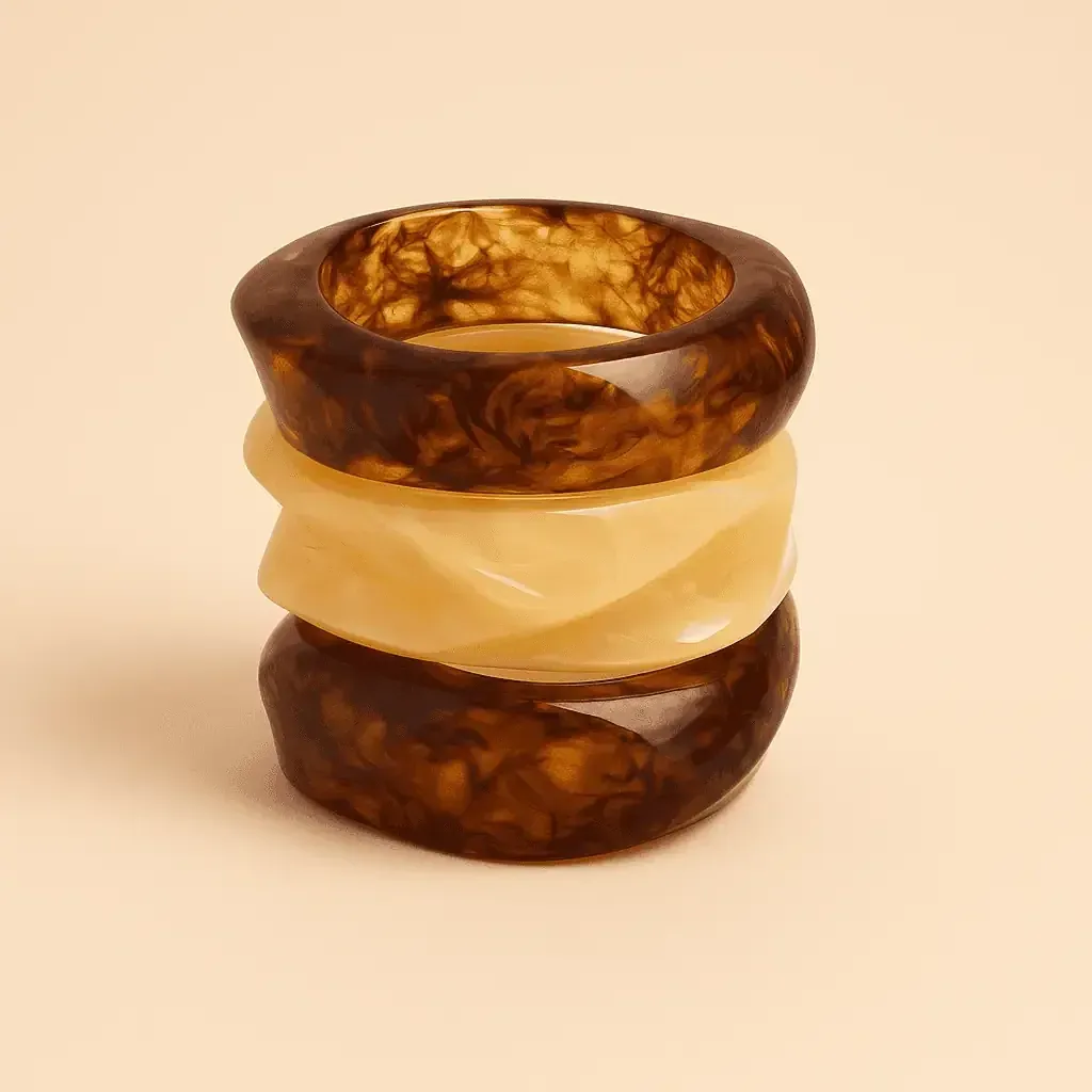 Zestaw 3 Bransoletek z Żywicy Zestaw 3 indyjskich bransoletek z żywicy w bursztynowym kolorze