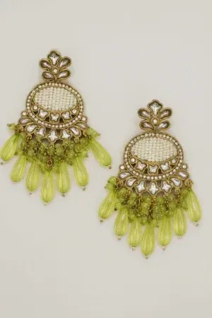 Indyjskie etniczne kolczyki online Innisai z perłami i zielonymi zdobieniami