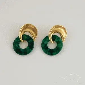 Etniczne kolczyki z żywicy w zielonym kolorze, wykonane w Indiach