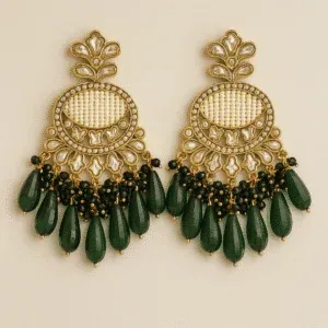 Tradycyjne kolczyki indyjskie w kolorze khaki, ręcznie wykonane z metalu