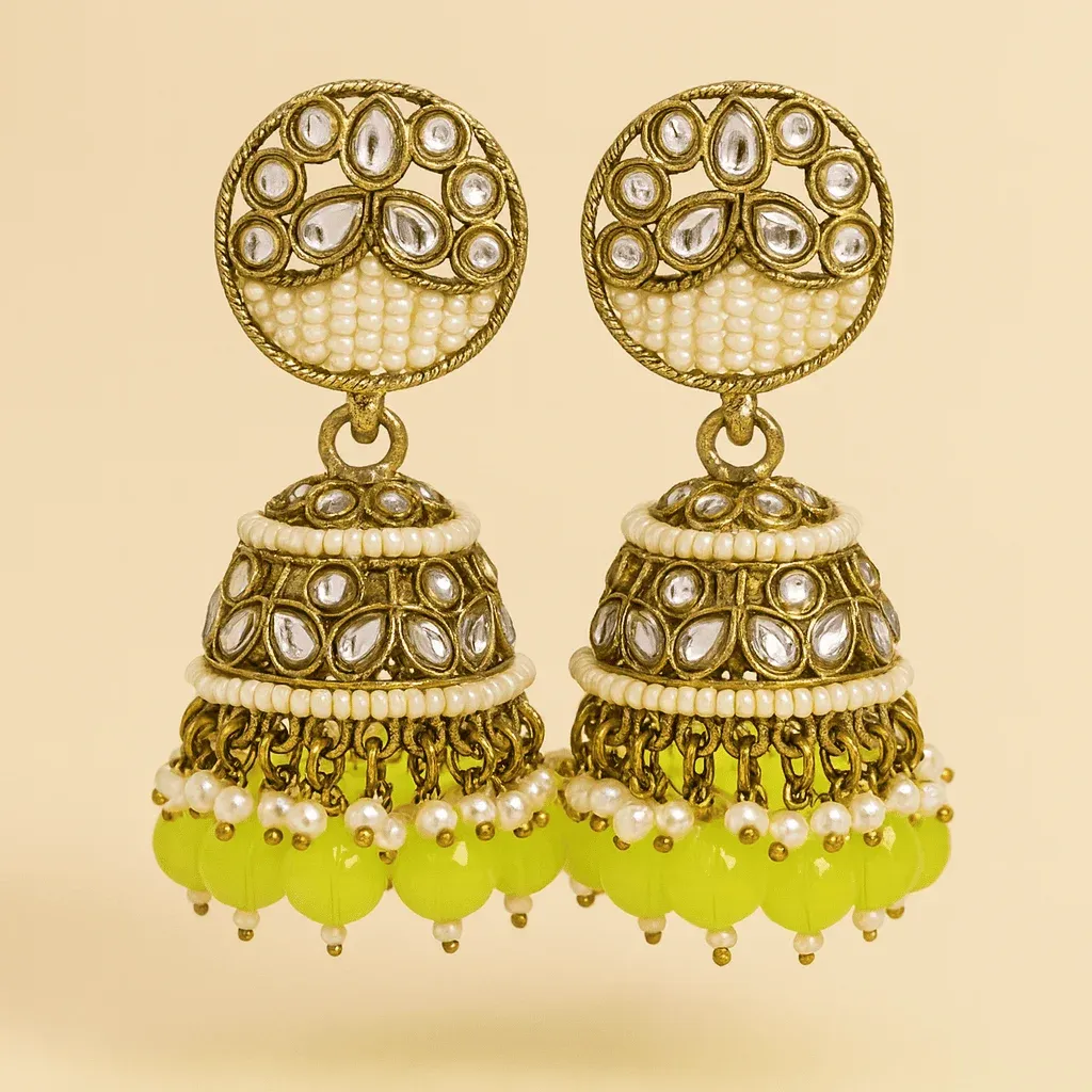 Tradycyjne Kolczyki Indyjskie Swari Lime Tradycyjne kolczyki Indyjskie Swari Lime z perłami i kryształkami