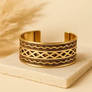 Indyjska etniczna bransoletka handmade z geometrycznym wzorem tribal z Indii