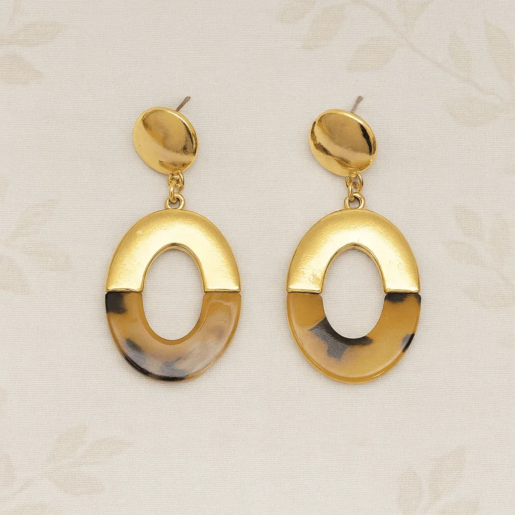 Kolczyki Żywiczne Oval Beige Nowoczesna kolekcja etnicznych kolczykow Oval Beige – kolczyki Żywiczne